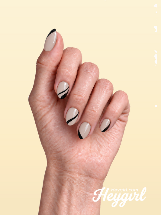Noir Contour | Minimalist Black Line Art
